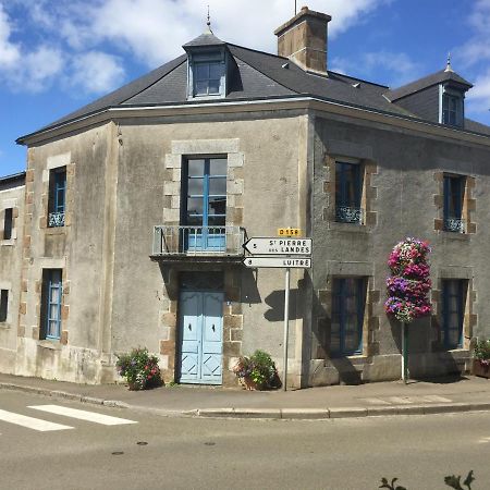 L'Ancien Hôtel Juvigné Extérieur photo